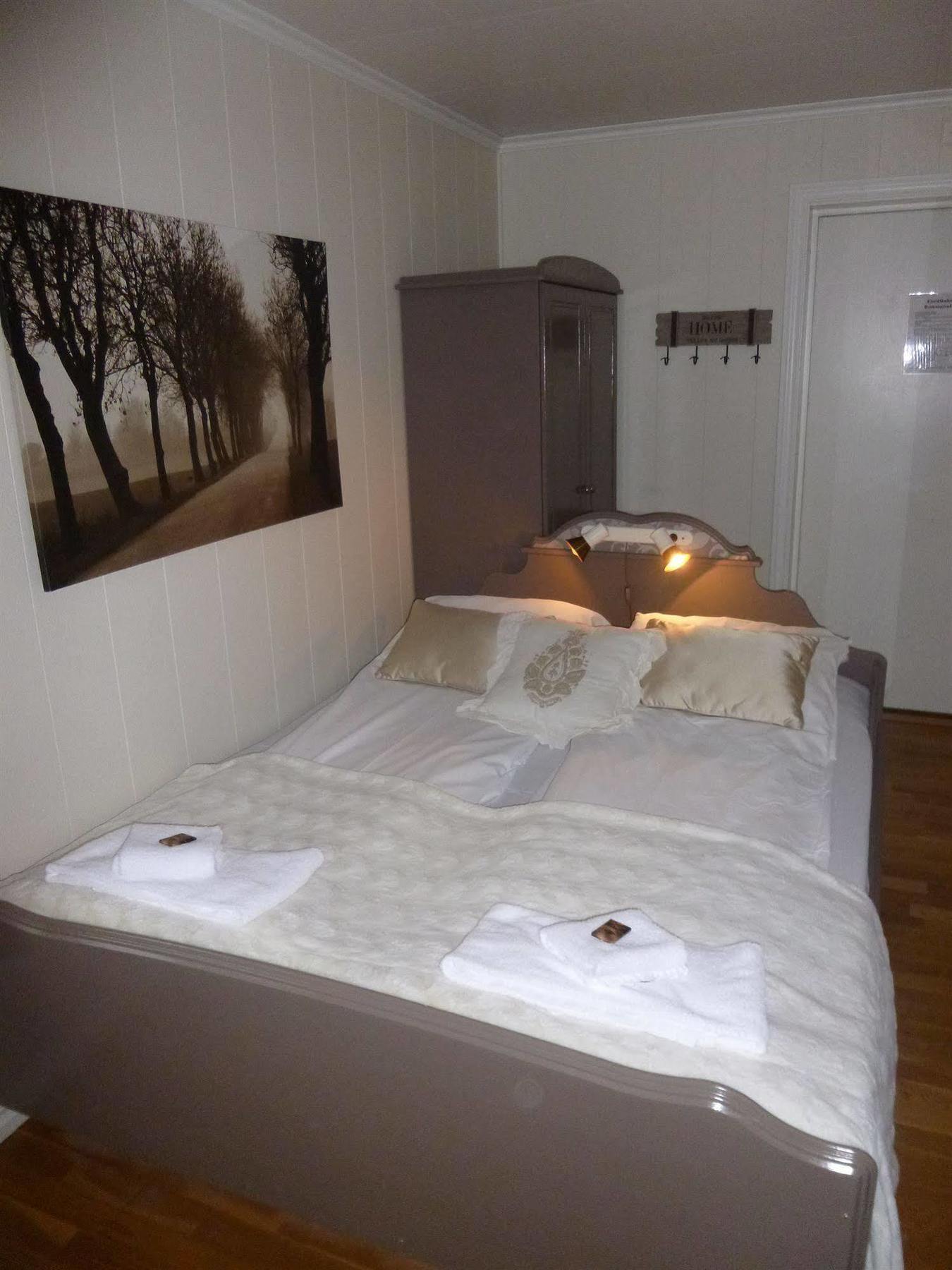 Fjordslottet Hotel Fotlandsvåg Zewnętrze zdjęcie