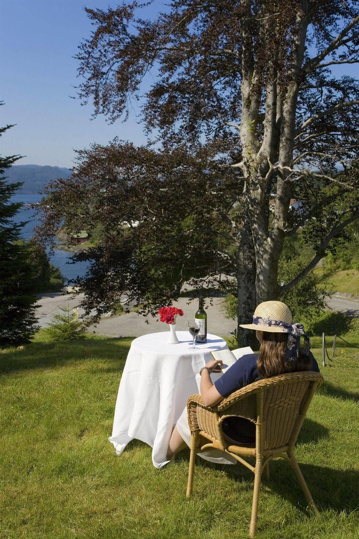 Fjordslottet Hotel Fotlandsvåg Zewnętrze zdjęcie