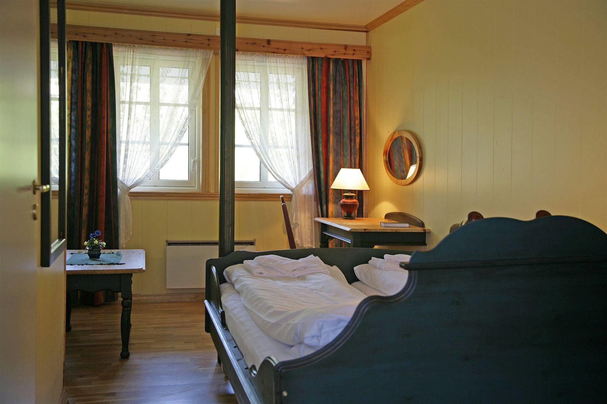 Fjordslottet Hotel Fotlandsvåg Zewnętrze zdjęcie